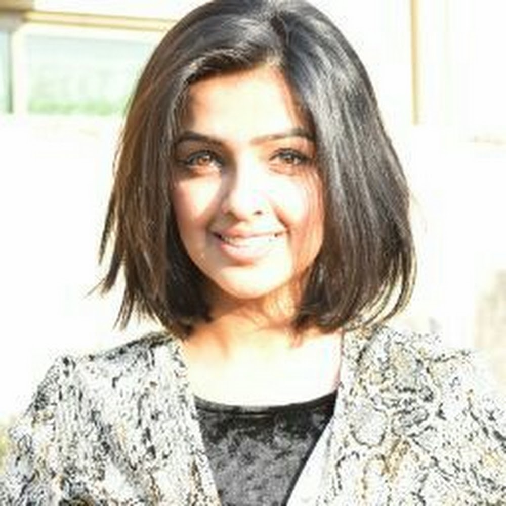 Meet your Posher, Saadia